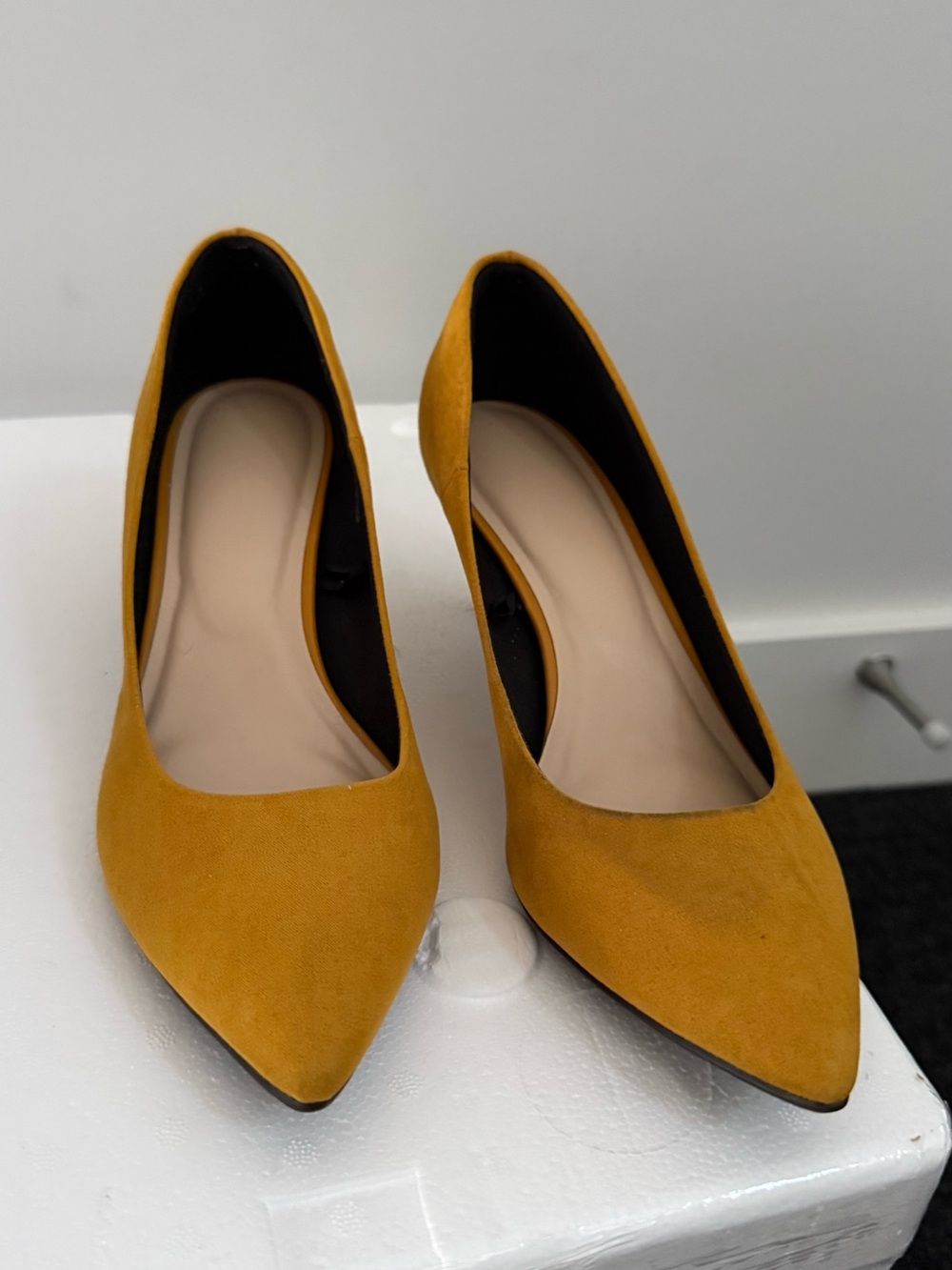 Women's Pointed-Toe Suede Pumps in Mustard